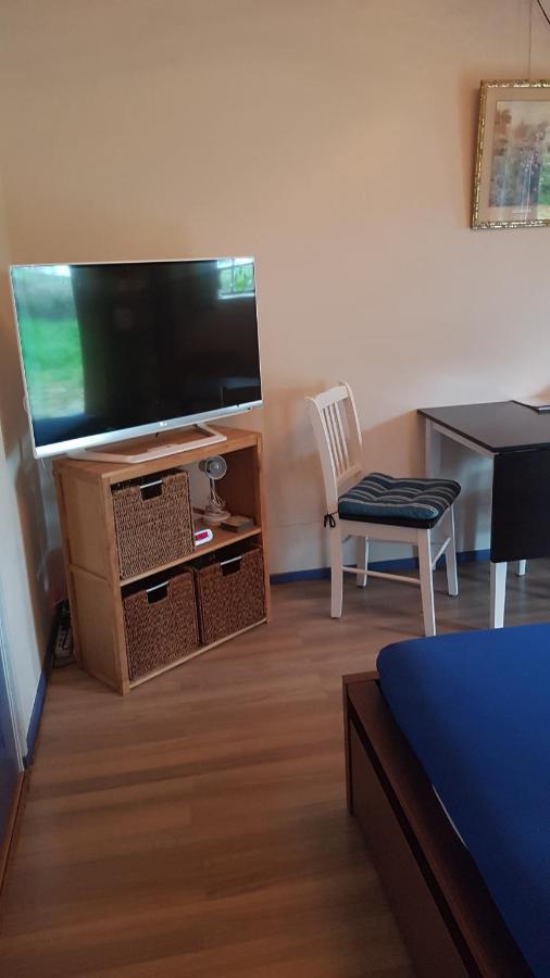 Logeerruimte in gerenoveerde boerderij in Wachtum Appartement Buitenkant foto